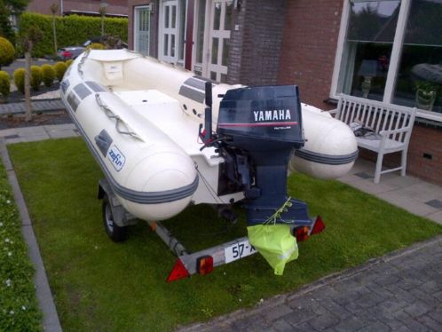 Kwaliteits Hypalon RIB met trailer en 30 pk Yamaha autolube