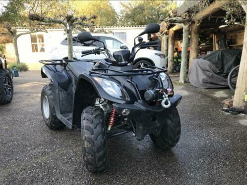 Kymco quad met nieuwe lier