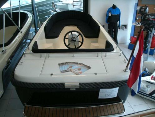 Lago Amore 530 en nog vele Mega deals bij avrwatersport 