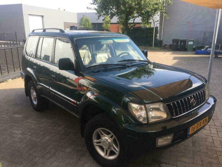 Landcruiser J9 op geel kenteken 7 pers