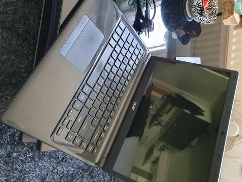 Laptop Acer Aspire E1-430P met oplader