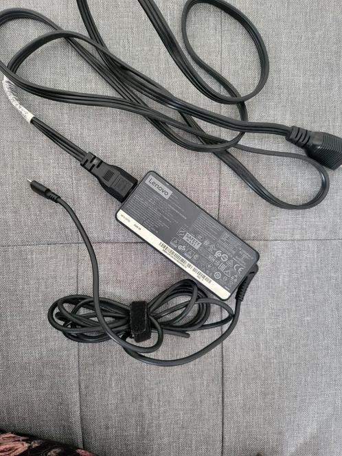 Laptop adapter 65W thinkpad