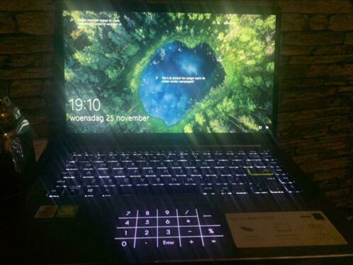 Laptop core i7 ASUS VivoBook S14 (S433JQ-AM097T)