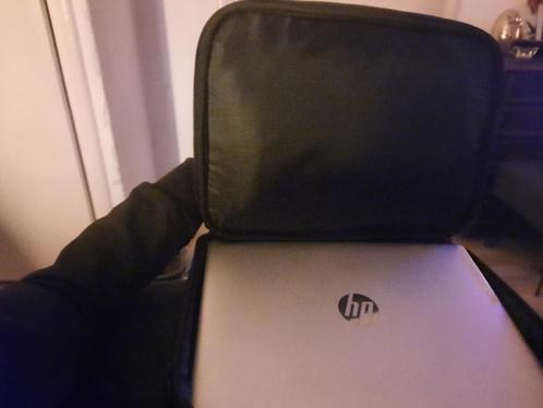 Laptop Hp te koop voor 80  en een mooie laptop tas