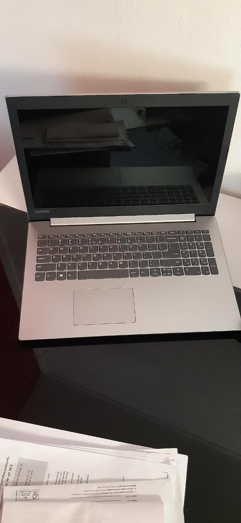 Laptop Lenovo ideapad 330-15  ( Core i5 8 generatie )