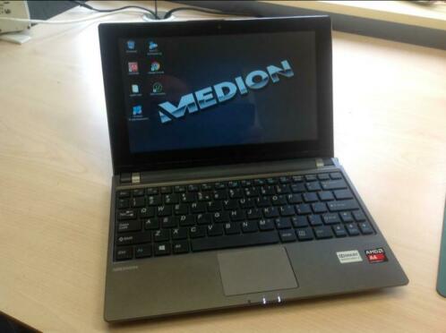 Laptop medion akoya E1318T. MD98431