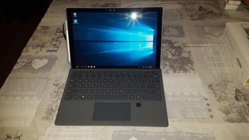 Laptop tablet Microsoft Surface pro 4 met aankoopbon