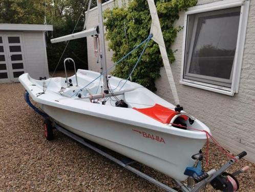 Laser Bahia Gennaker, incl trailers en Yamaha 2,5 pk motor