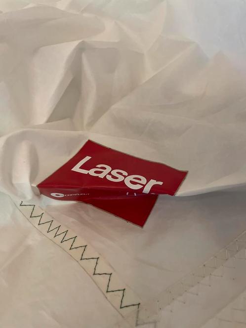 Laser grootzeil met zeillatten