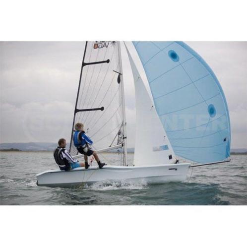 Laser Vago XD (RACE) met Kalf combitrailer