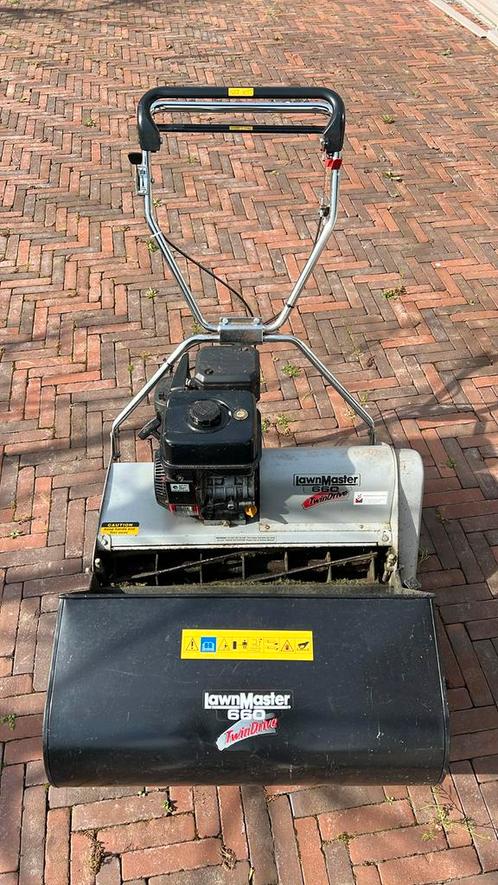 LawnMaster 660 twin drive