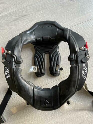 Leatt DBX 4.5 nek brace