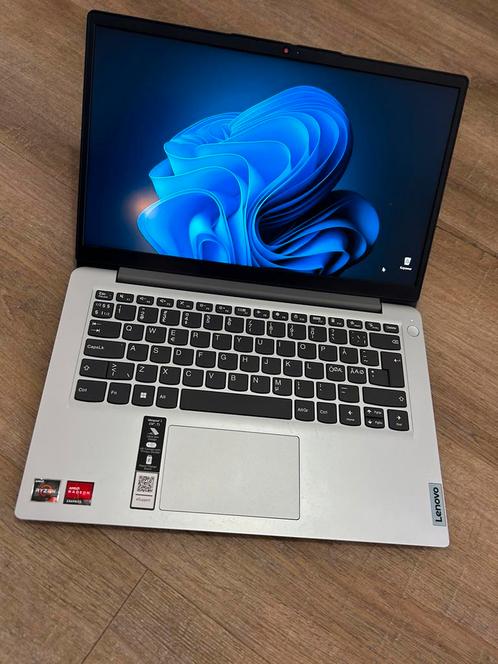 Lenovo Ideapad 1 laptop voor het werken met afbeeldingen