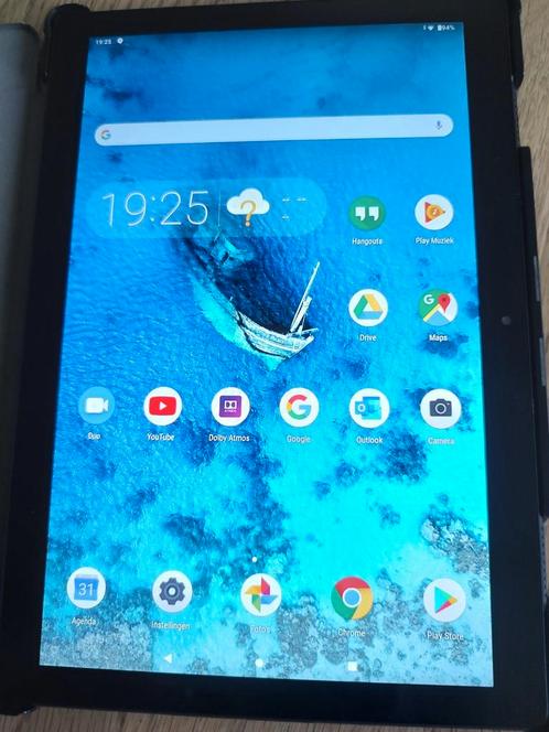 Lenovo Tab M10 HD inclusief lader. En hoes. Alleen ophalen