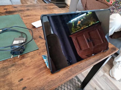 Lenovo Tablet M10 HD met hoes en lader