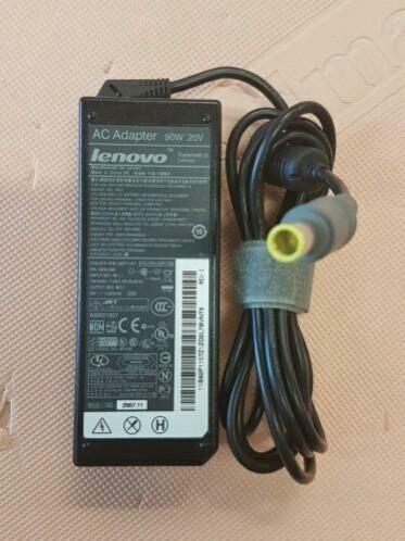  Lenovo ThinkPad 90W AC Adapter 100-240 V