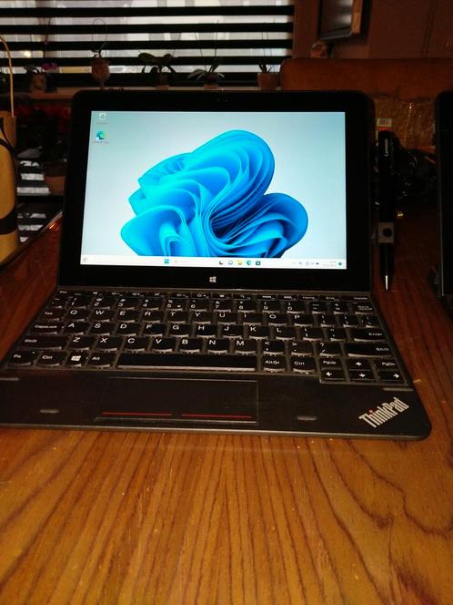 Lenovo Windows 11 tabletlaptop met ThinkPad Pen Pro WR