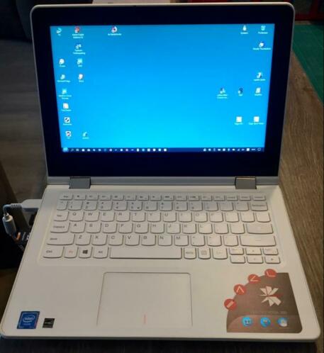 Lenovo Yoga300 laptoptas  draadloze Logitech muis