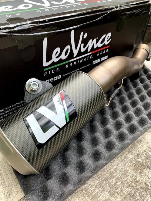 LeoVince (LV-10) Carbon slip-on uitlaat voor Honda CB500X