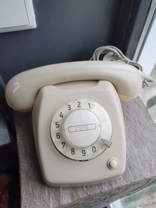 Leuk origineel vintage draaischijf telefoon grijs PTT type T