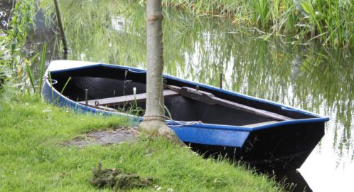 Leuk stalen roeibootje (3 meter)