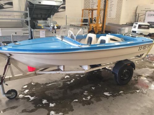 Leuke moterboot met 20 pk johnson moter