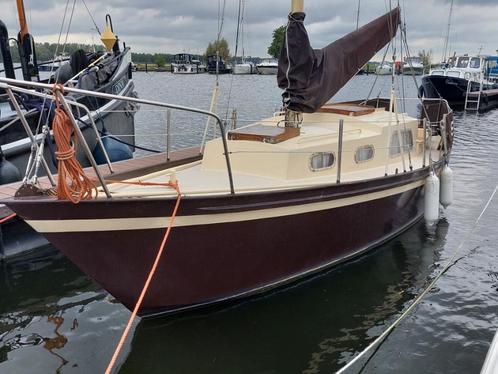 Leuke Sneekermeer kajuitzeilboot 8 meter met BB motor in bun