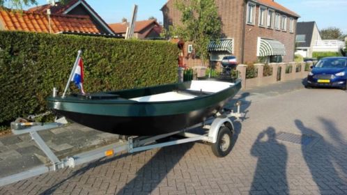 Leuke stalen roeiboot incl. 5 pk yamaha