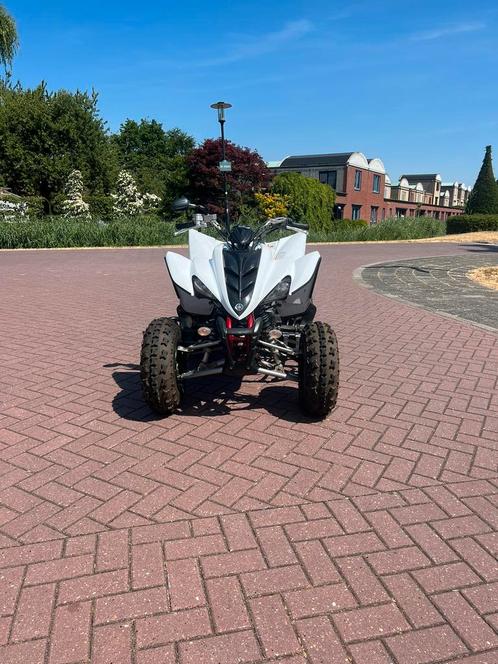 Leuke Yamaha Raptor 350cc op kenteken zonder helmplicht