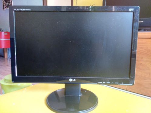 Lg 19034 LCD monitor