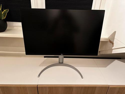 LG 27UP850-W 4K monitor