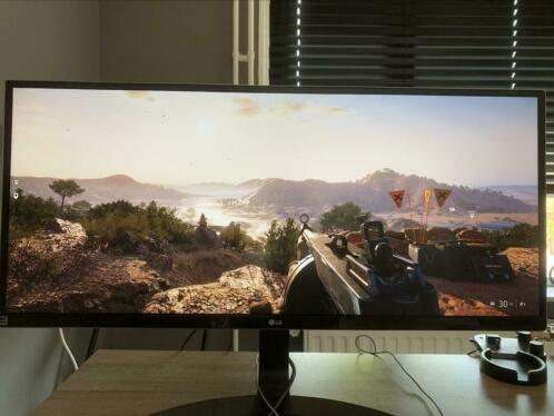 LG 34UM88C widescreen 2k gaming monitor