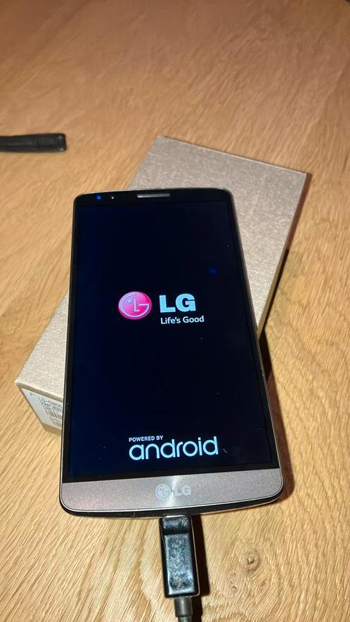 LG G3 met hoesje.