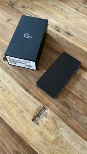 LG G6 ZGAN met lader, hoesje, doos etc