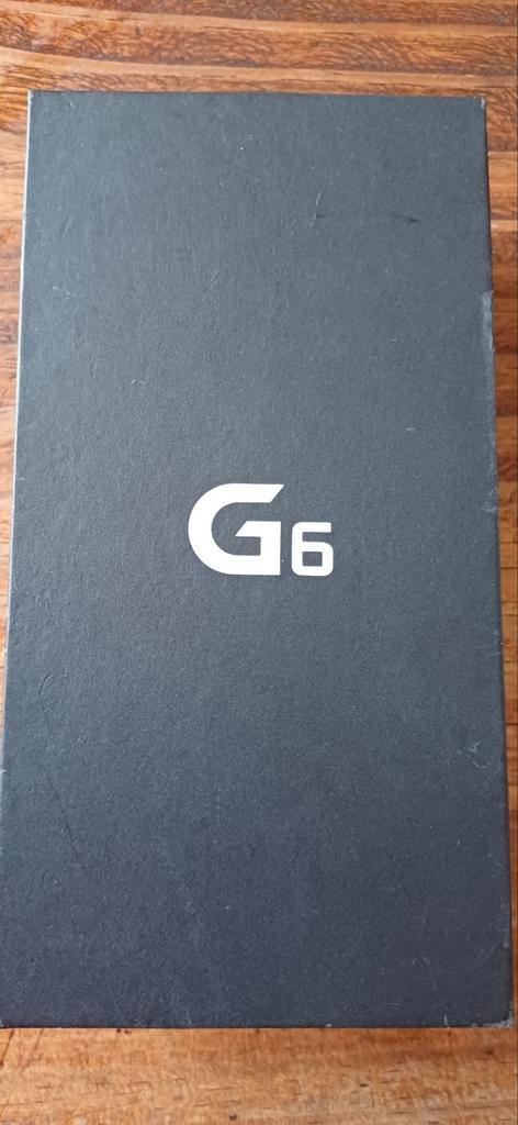 LG G6(met doos oplader en nieuwe oortelefoon)