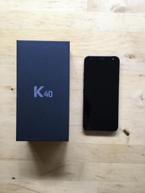 LG K40 smartphone