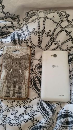 LG l70 met beschermhoesje