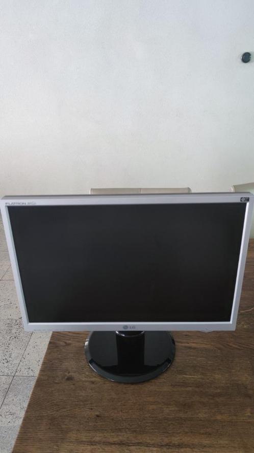 LG monitor