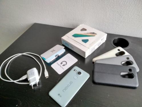 LG Nexus 5X 16 GB Blauw, compleet in goede staat