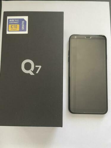 LG Q7 Mobiel inclusief protector en hoesje