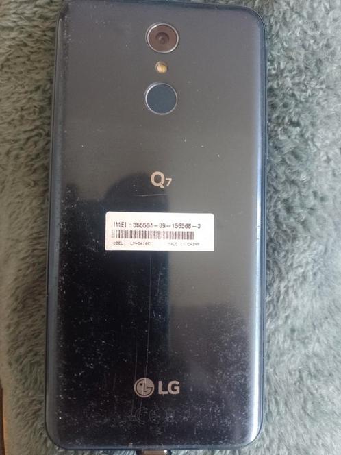 Lg Q7 smartphone