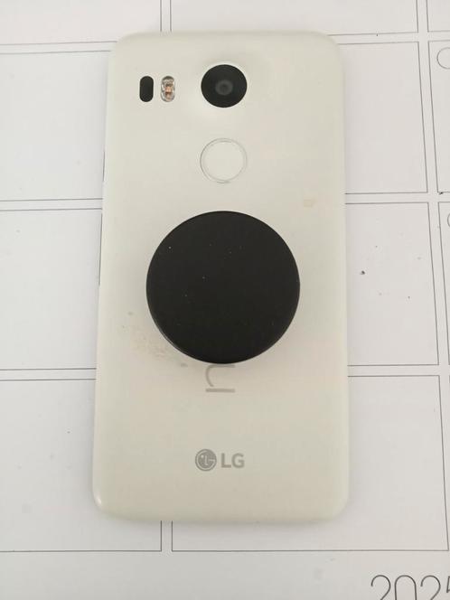 LG telefoon met oplader
