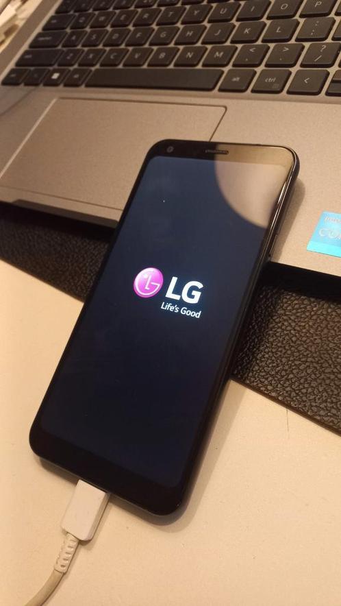 LG Telefoon  Q7  inclusief lader.
