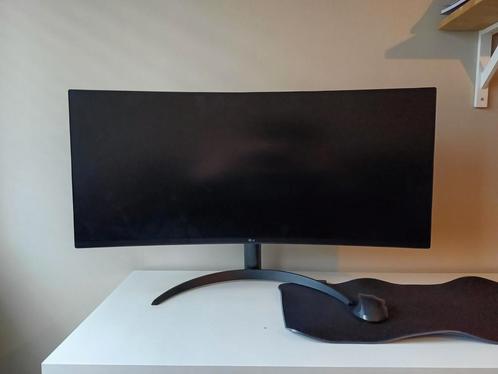 LG Ultra wide Curved monitor