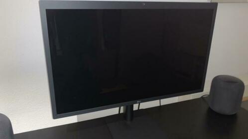 LG UltraFine 5K (2020) monitor