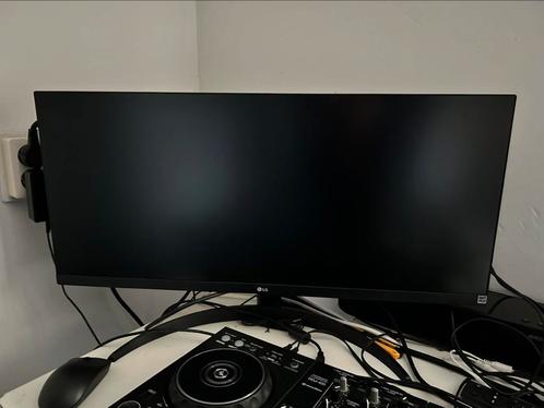 LG Ultrawide 29WP500