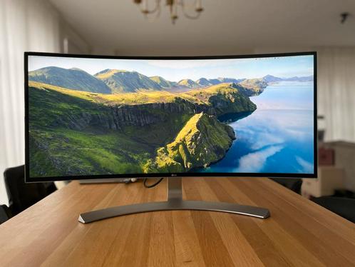 LG Ultrawide Curved Monitor 34UC98 - W