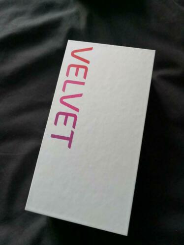 LG Velvet 128GB 4G Dual Sim Silver gloednieuw VERZEGELD