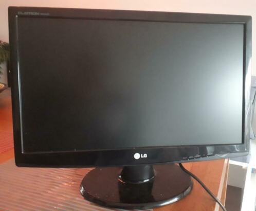 LG w2243s monitor