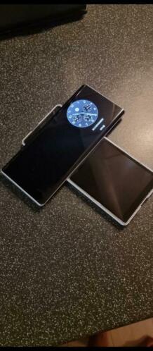 LG Wing blue 5G smartphone met 2 schermen